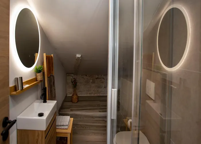 Diamadi-old Town * רוביני