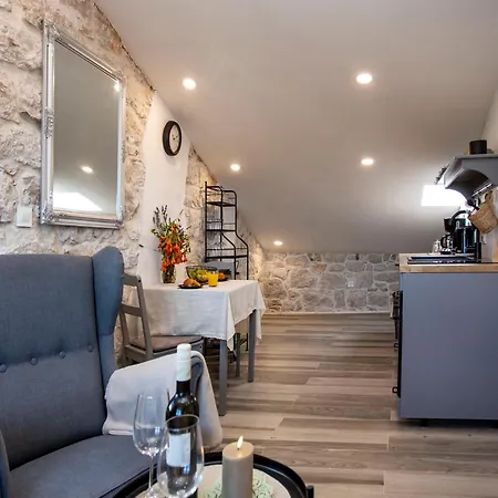 Apartamento Diamadi-old Town